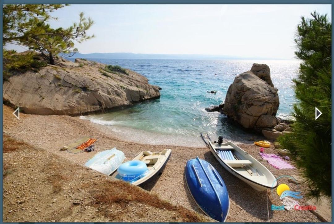 Apartmani Mares - 20 M From The Beach Brela Buitenkant foto