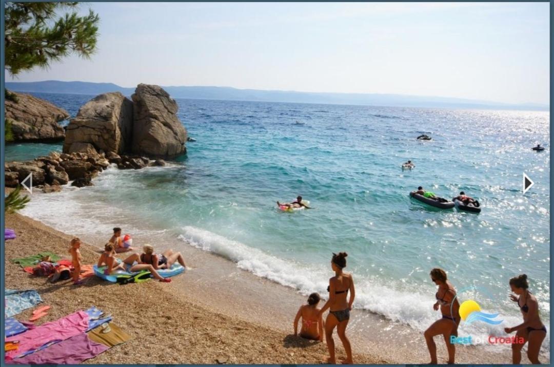 Apartmani Mares - 20 M From The Beach Brela Buitenkant foto