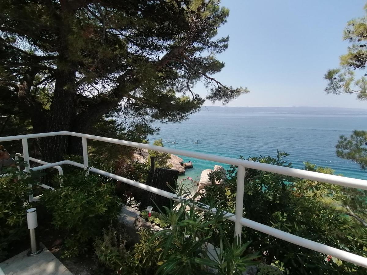 Apartmani Mares - 20 M From The Beach Brela Buitenkant foto