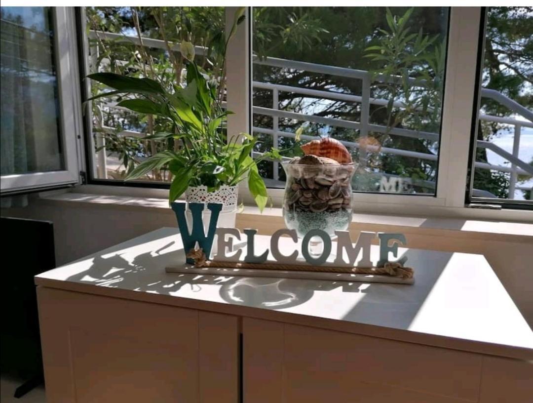 Apartmani Mares - 20 M From The Beach Brela Kamer foto