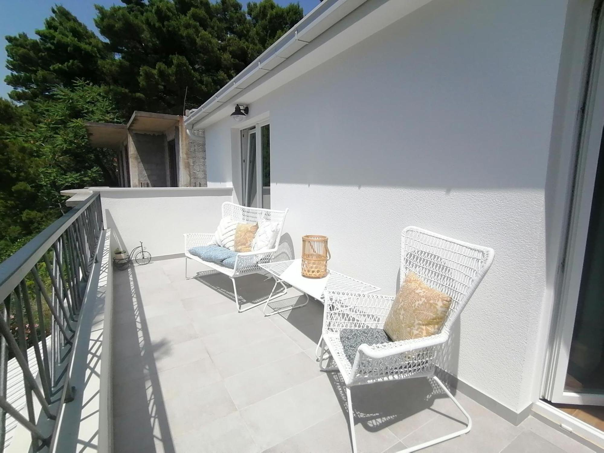 Apartmani Mares - 20 M From The Beach Brela Buitenkant foto